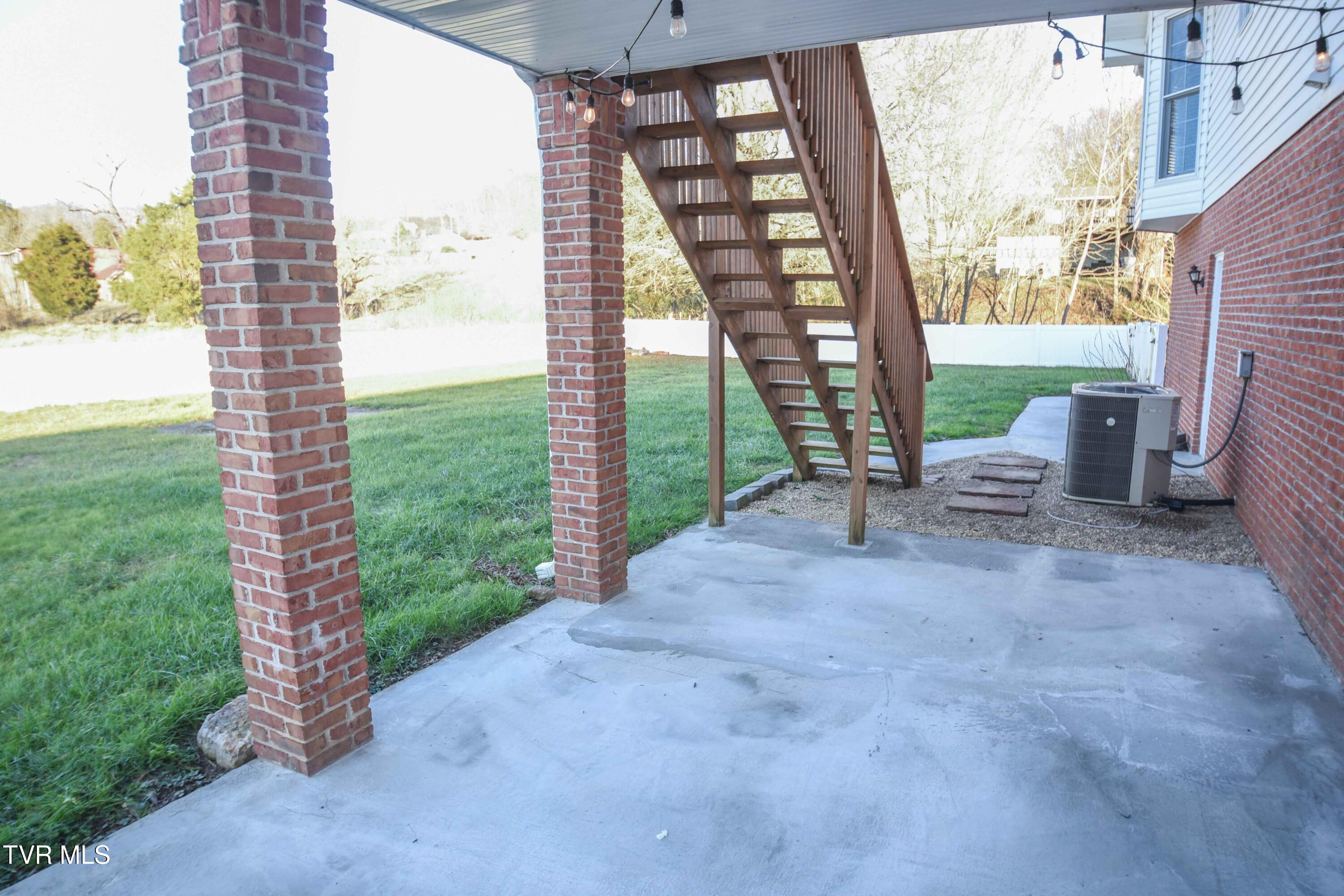 104 Mountain View Drive, Mount Carmel, Tennessee image 39