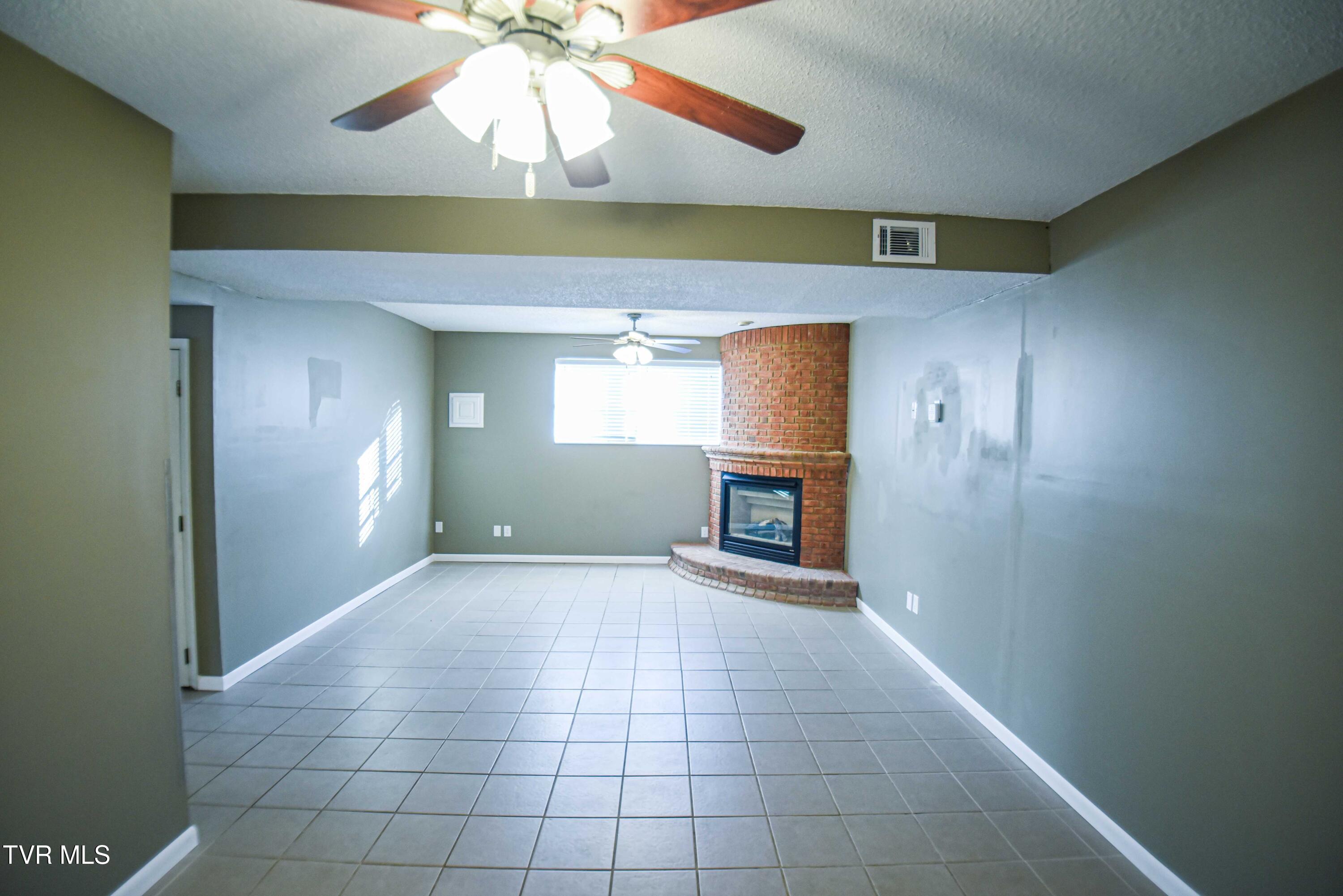 104 Mountain View Drive, Mount Carmel, Tennessee image 21
