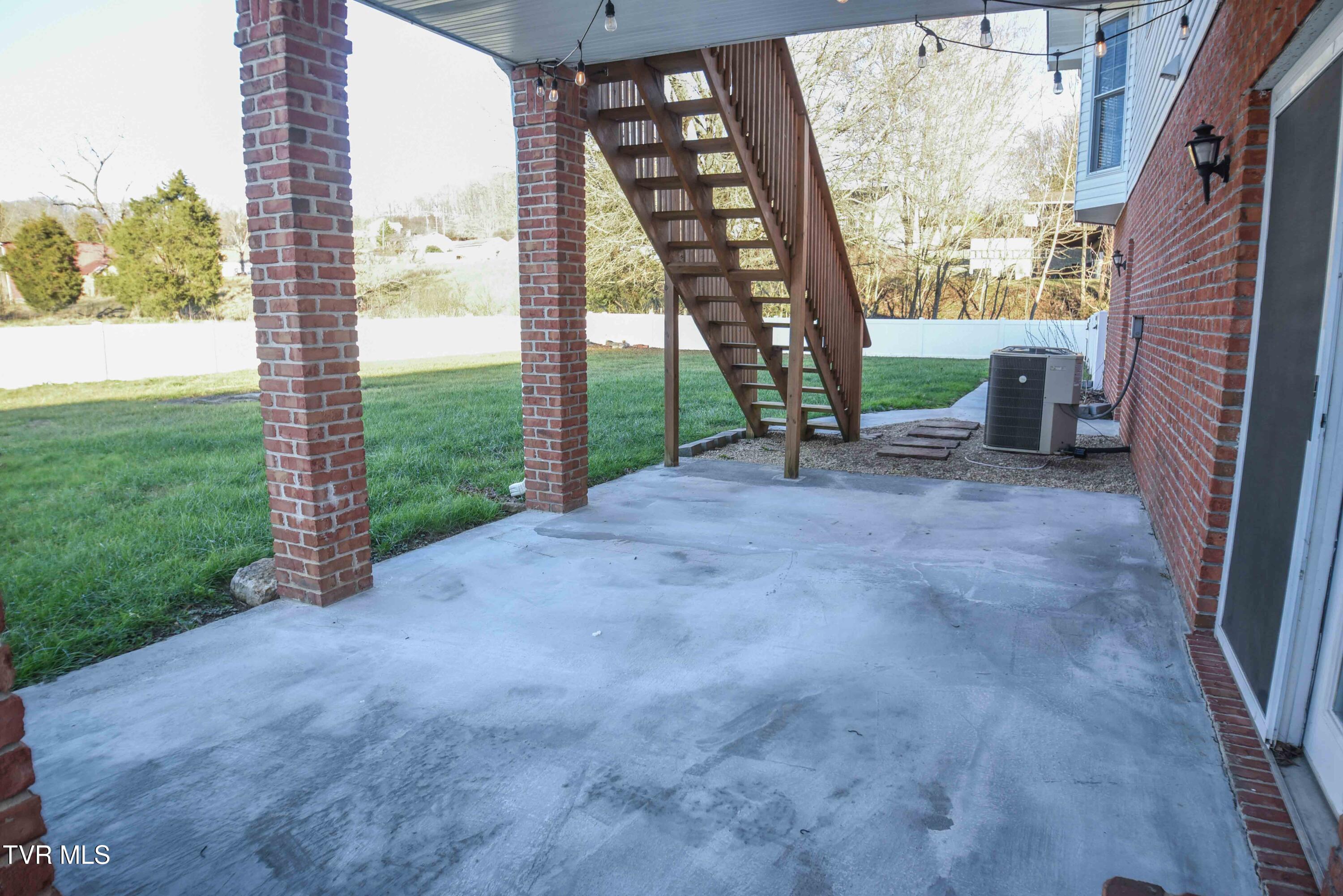104 Mountain View Drive, Mount Carmel, Tennessee image 29