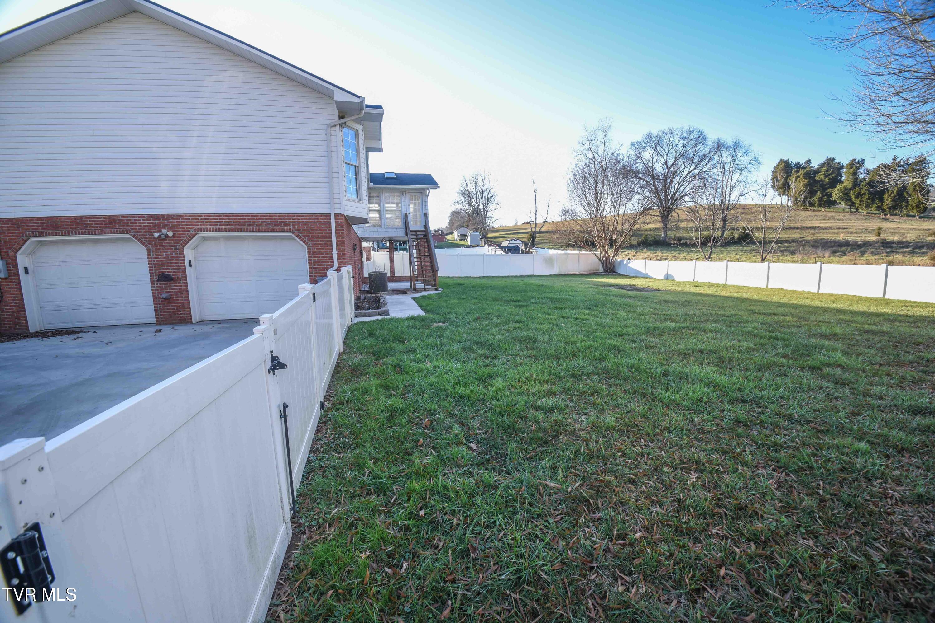 104 Mountain View Drive, Mount Carmel, Tennessee image 34