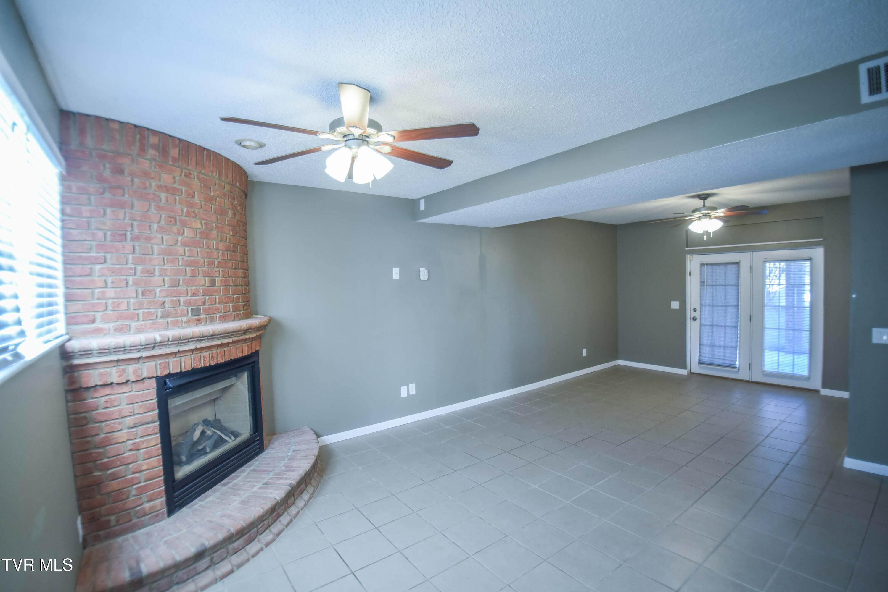 104 Mountain View Drive, Mount Carmel, Tennessee image 22