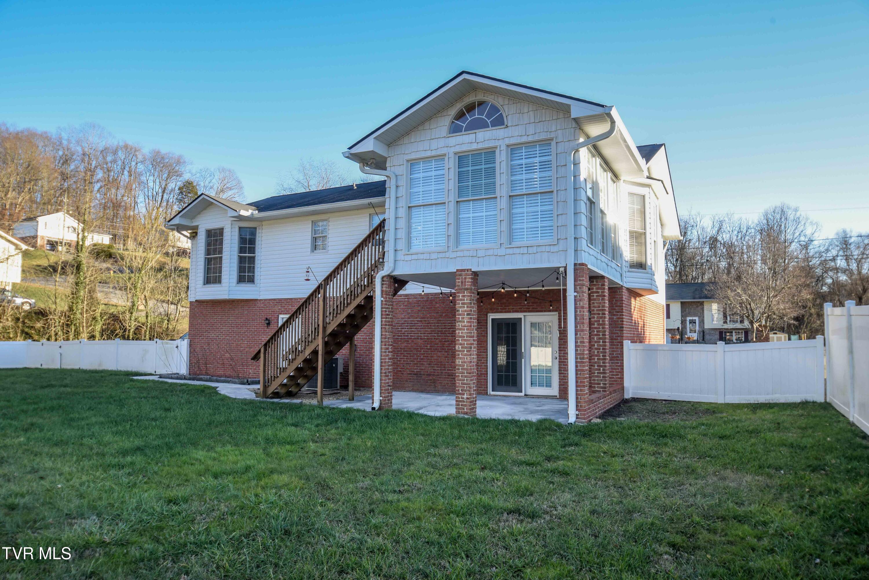 104 Mountain View Drive, Mount Carmel, Tennessee image 28
