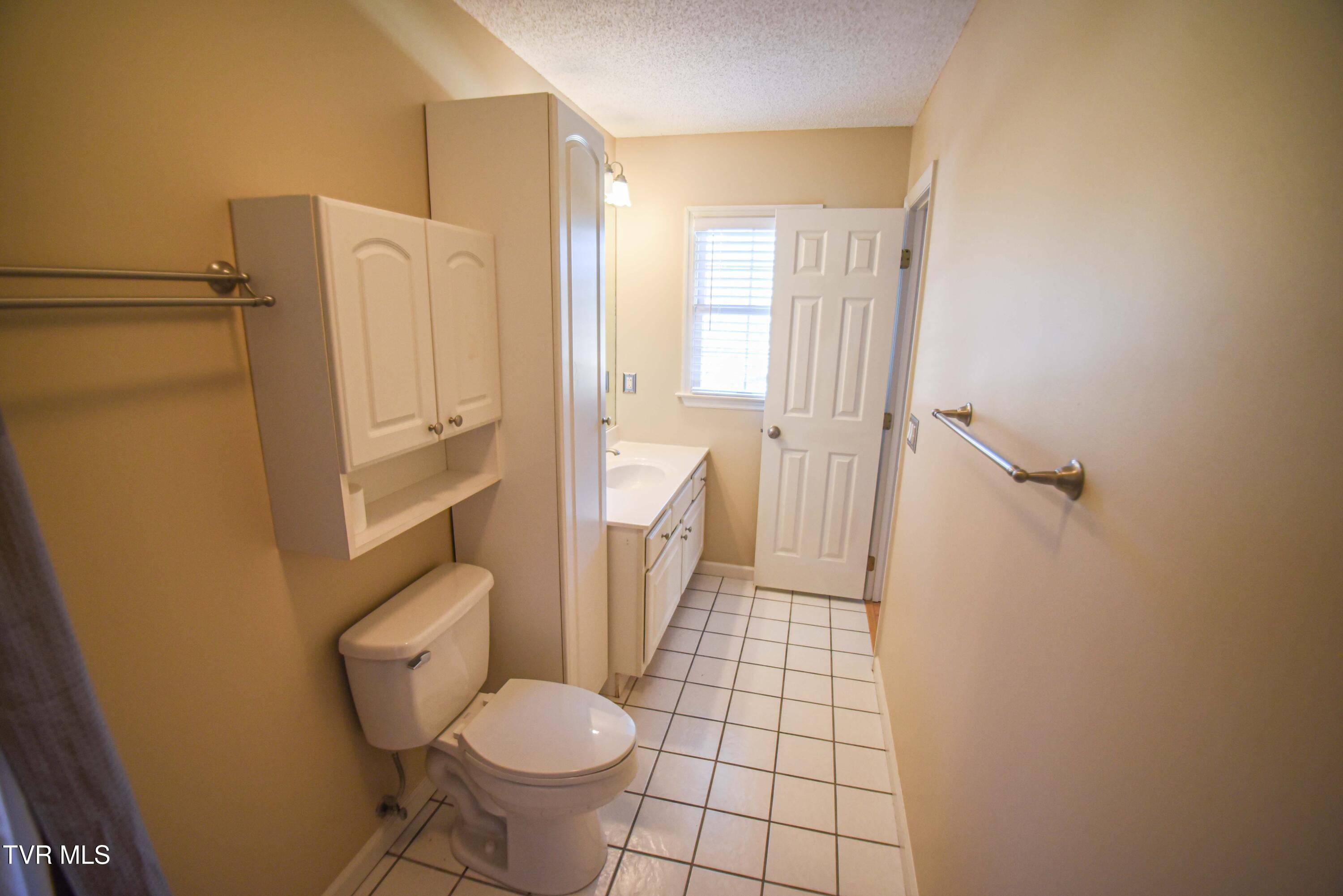 104 Mountain View Drive, Mount Carmel, Tennessee image 18