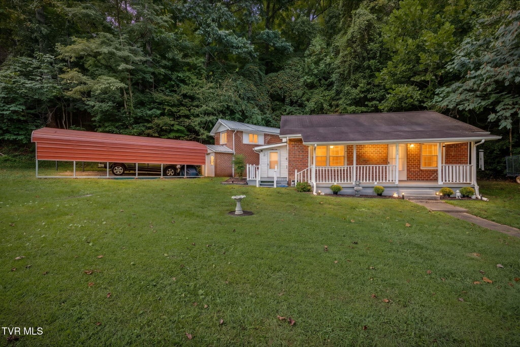 Photo of 1678 Echo Court, Kingsport, TN 37665 (MLS # 10000922)