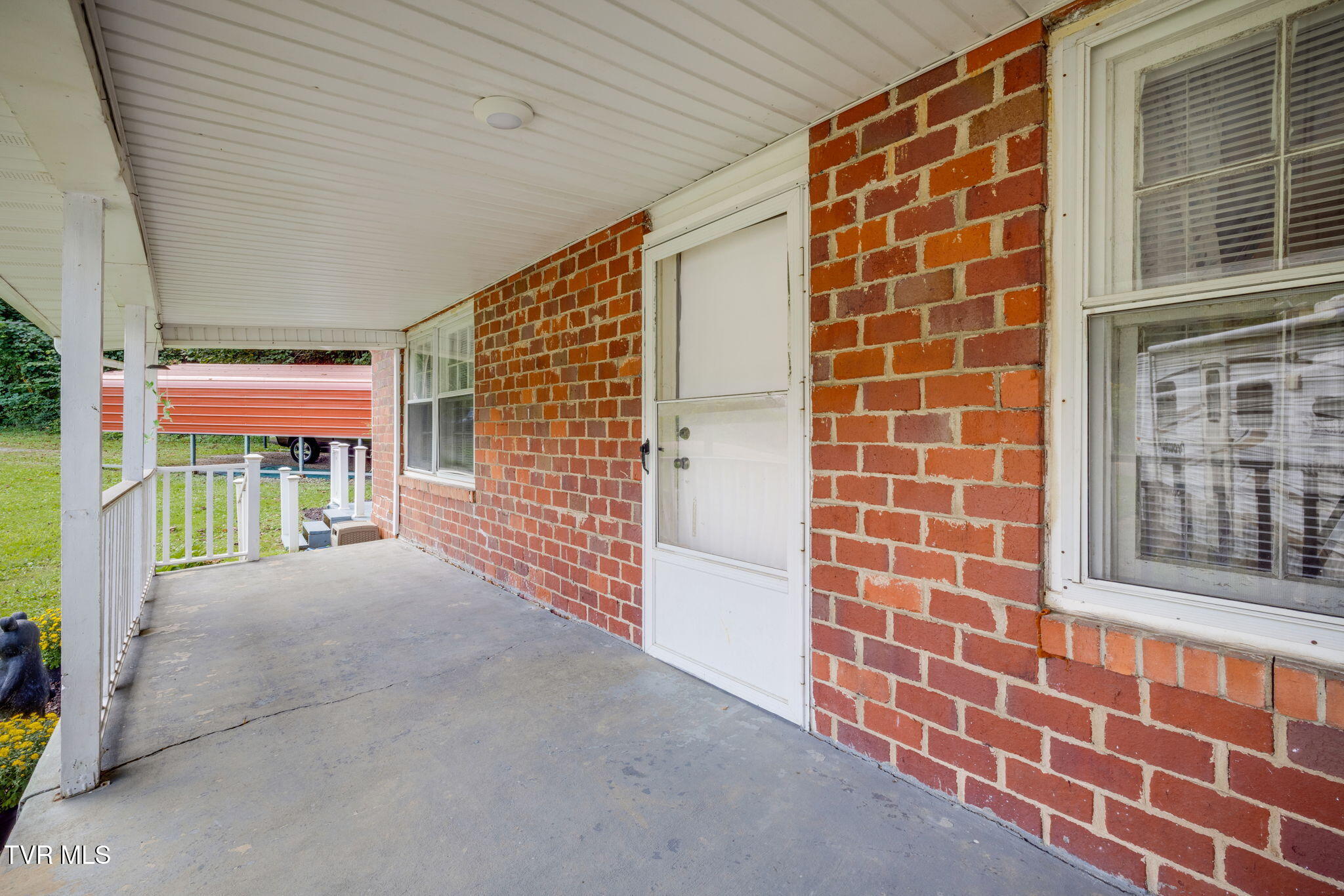 1678 Echo Court