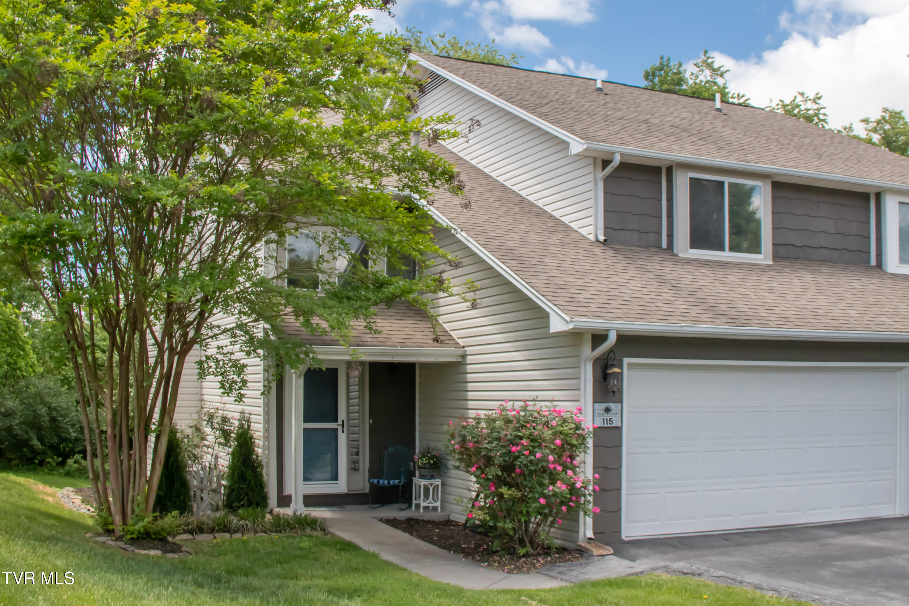 115 Timberbrook Drive, Bristol, Virginia image 1