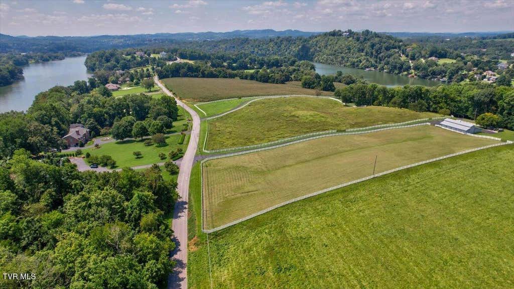 Photo of 2 Lake Point Drive, Piney Flats, TN 37686 (MLS # 10000002)
