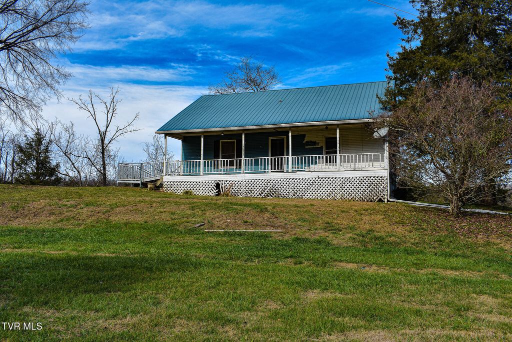 Photo of 132 Bellamy Lane, Rogersville, TN 37857 (MLS # 9988753)
