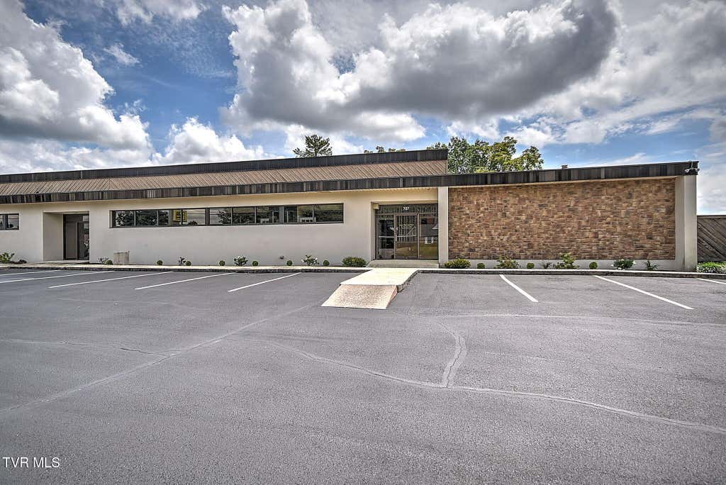 Photo of 709 Bluff City Highway, Bristol, TN 37620 (MLS # 9999227)