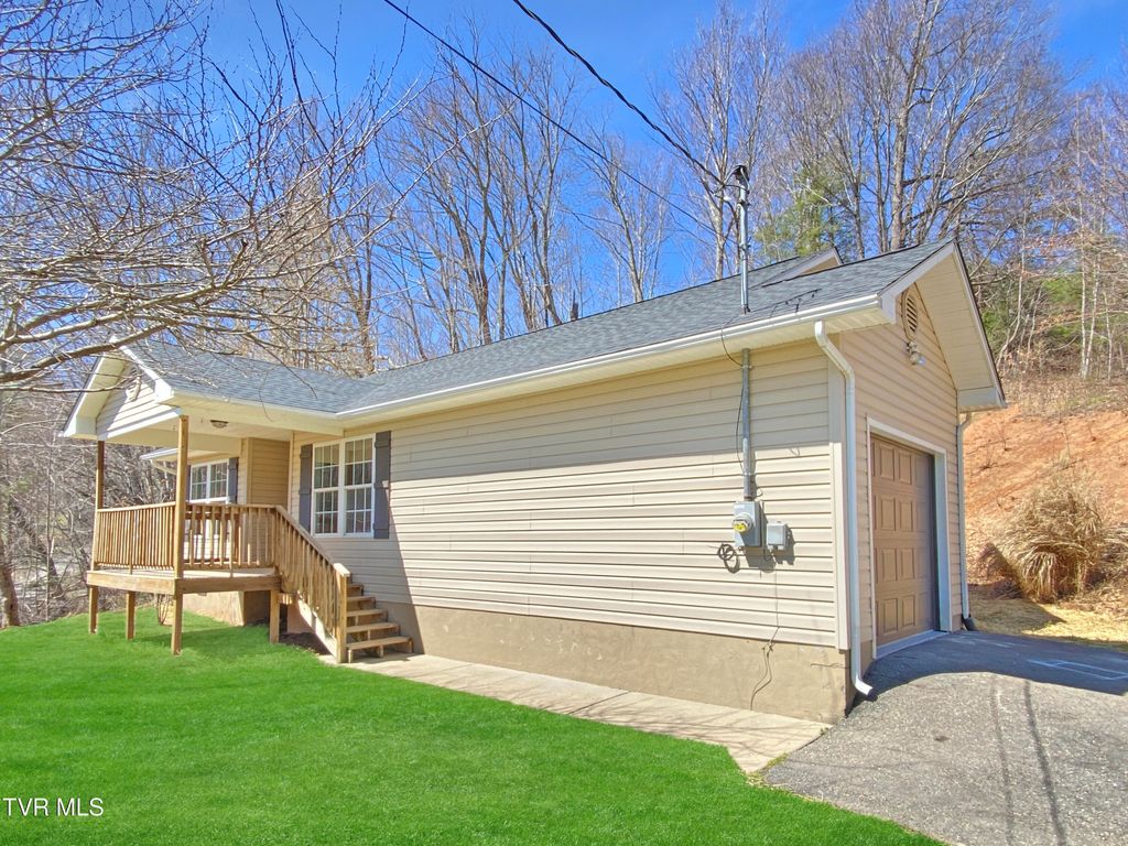 Photo of 302 Grover Reece Road, Trade, TN 37691 (MLS # 9992854)