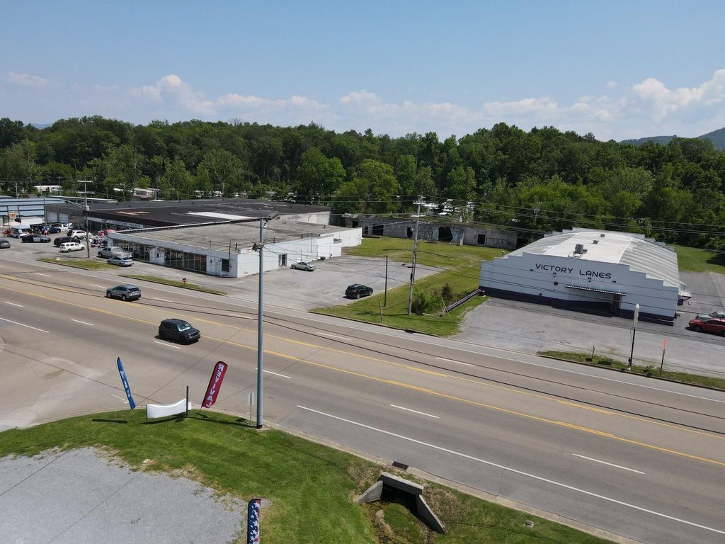 Photo of 977 Highway 25-70, Newport, TN 37821 (MLS # 9952604)