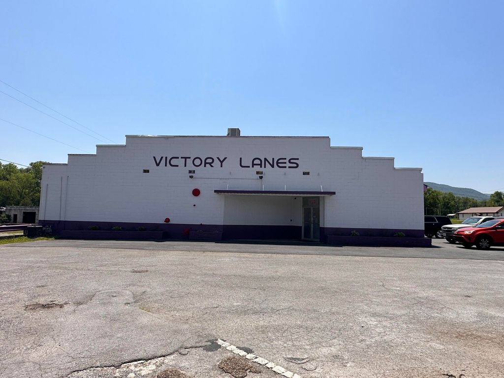 Photo of 977 Highway 25-70, Newport, TN 37821 (MLS # 9952604)