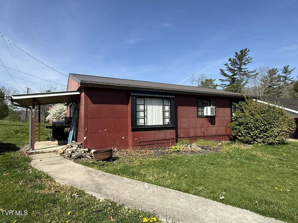 Photo of 203 Henry Street, Norton, VA 24273 (MLS # 9993560)