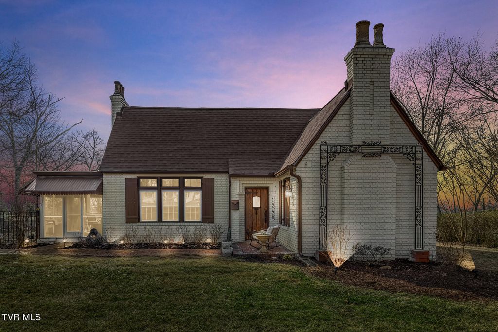 Photo of 1245 Watauga Street, Kingsport, TN 37660 (MLS # 9991092)