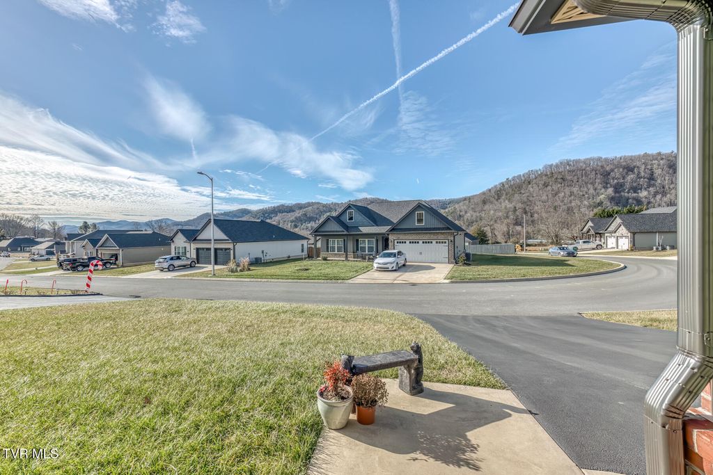 Photo of 120 Ervin Loop, Erwin, TN 37650 (MLS # 9989536)