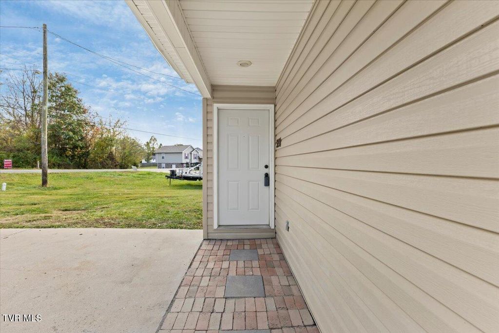 Photo of 3228 Mayfield Drive, Johnson City, TN 37604 (MLS # 9987656)