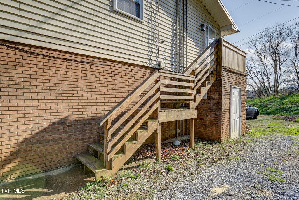 Photo of 103 Warrior Lane, Johnson City, TN 37601 (MLS # 9992562)