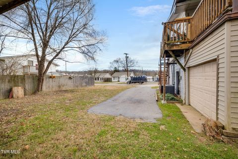 Tiny photo for 2728 Center Street #E, Kingsport, TN 37664 (MLS # 9989291)