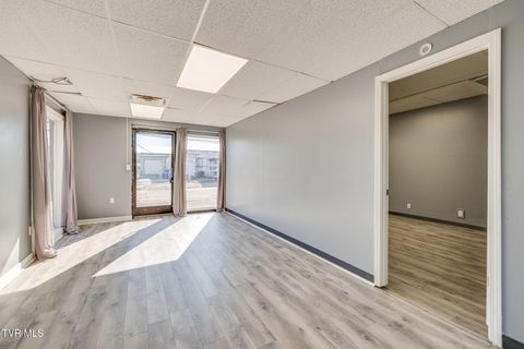 Tiny photo for 2728 Center Street #E, Kingsport, TN 37664 (MLS # 9989291)