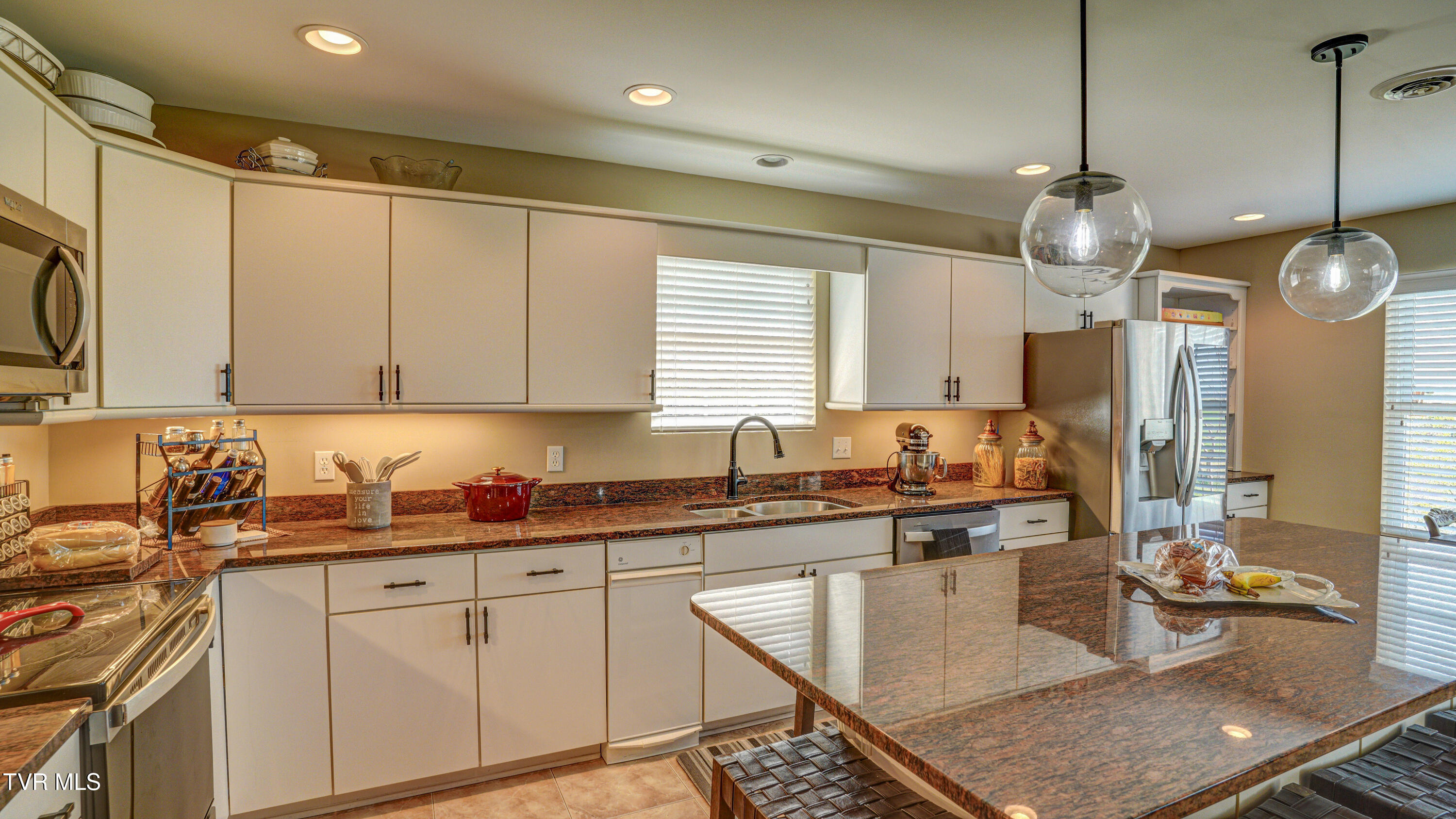 191 Apple Lake Drive, Bluff City, Tennessee image 22