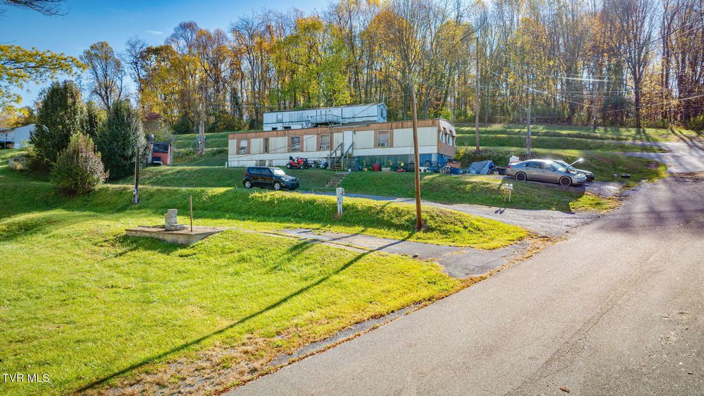 Photo of 1717 Maryland Avenue, Bristol, TN 37620 (MLS # 9988390)