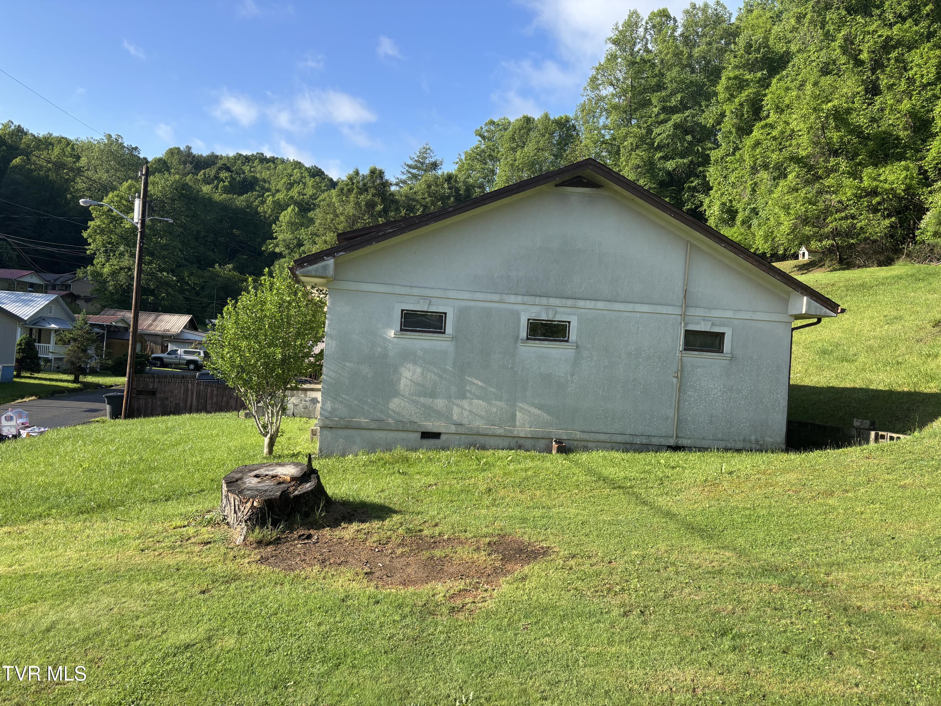 160 Power House Hollow, Clintwood, Virginia image 4