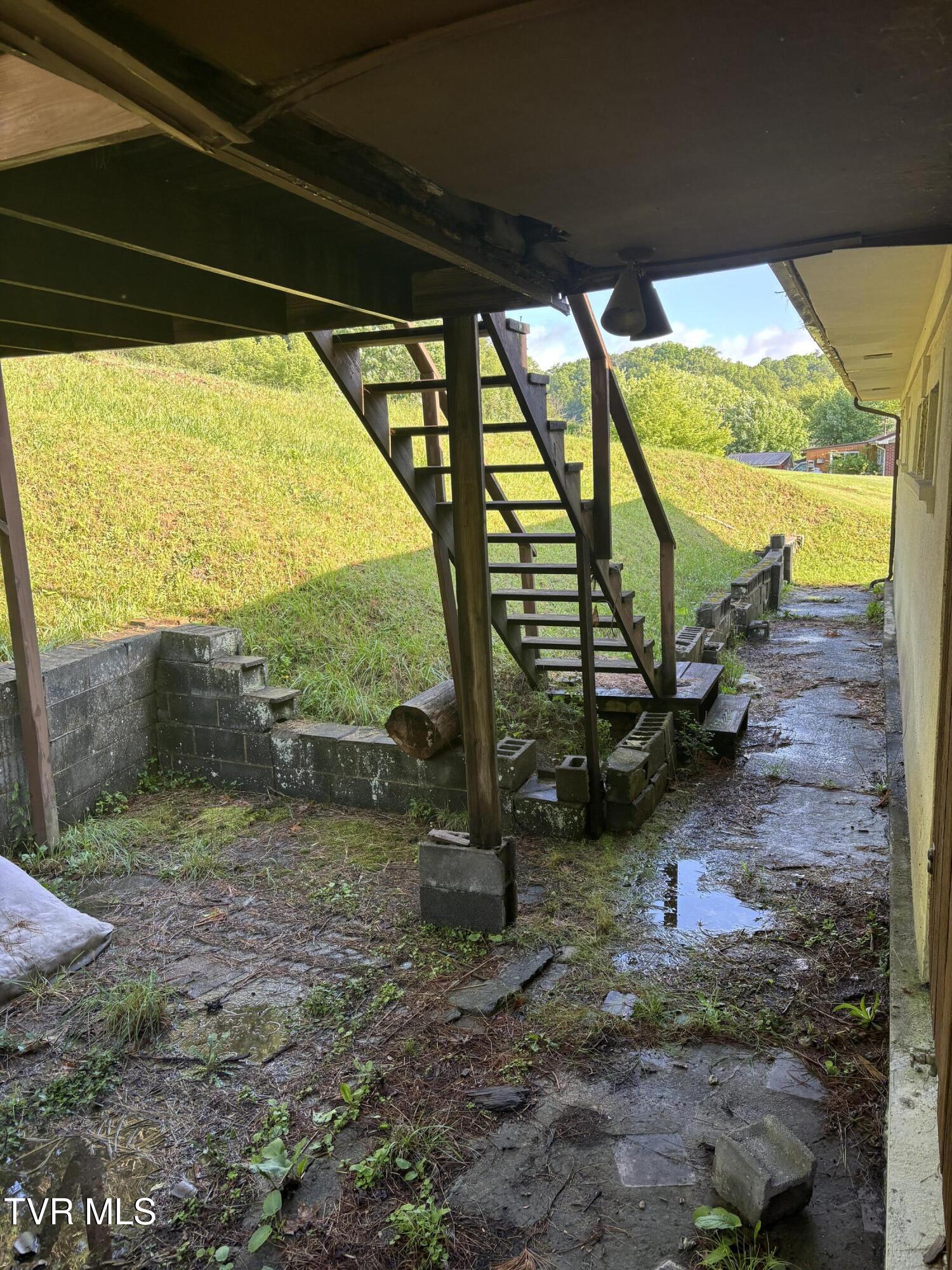 160 Power House Hollow, Clintwood, Virginia image 8