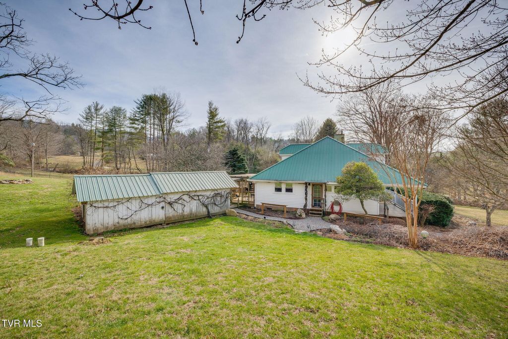 Photo of 341 Locust Gap Road, Mountain City, TN 37683 (MLS # 9991971)