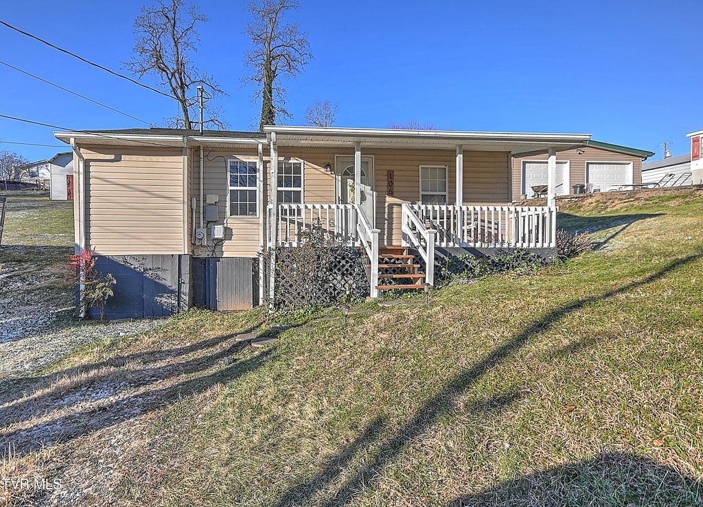 Photo of 106 Saint Louis Avenue, Bristol, TN 37620 (MLS # 9989347)