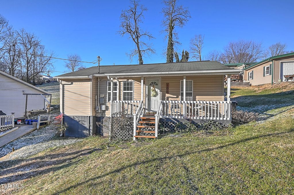 Photo of 106 Saint Louis Avenue, Bristol, TN 37620 (MLS # 9989347)