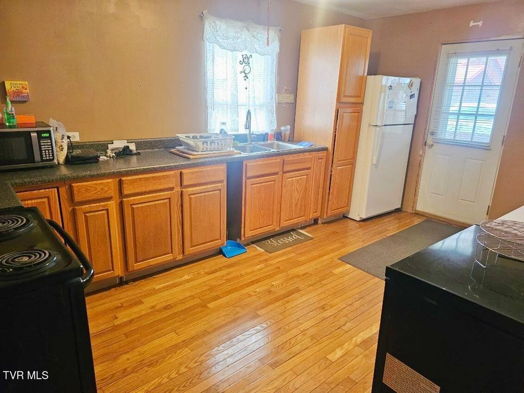 Photo of 726 Birch Street, Appalachia, VA 24216 (MLS # 9990981)