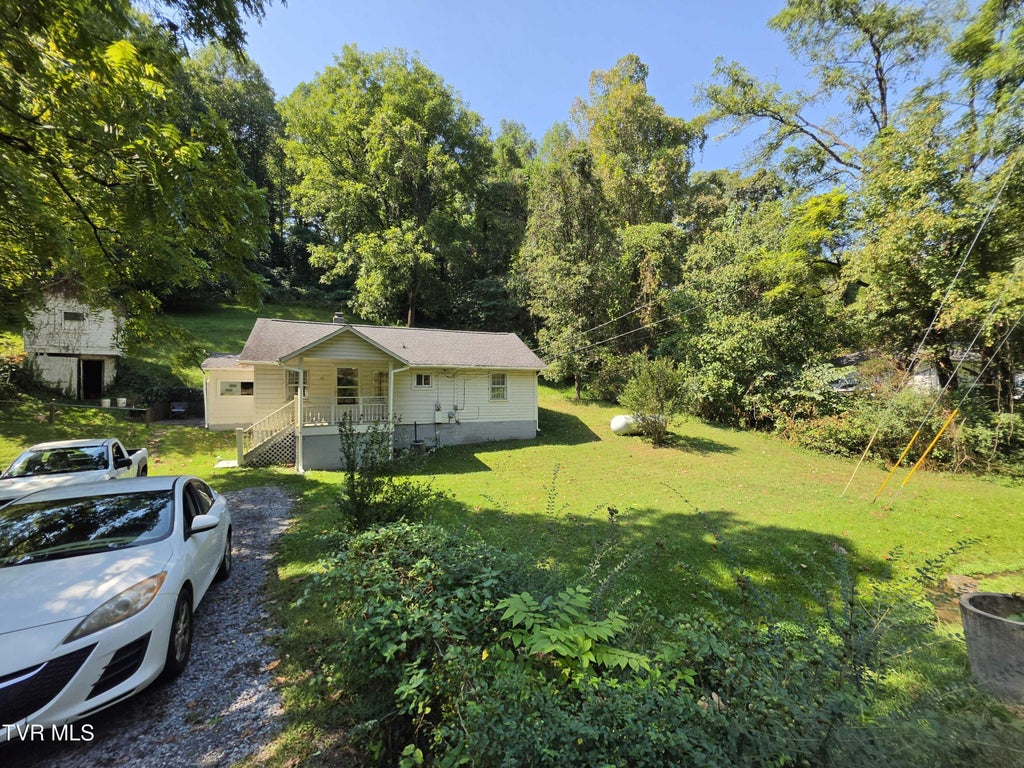 Photo of 228 Shipp Springs Road, Kingsport, TN 37660 (MLS # 10001667)