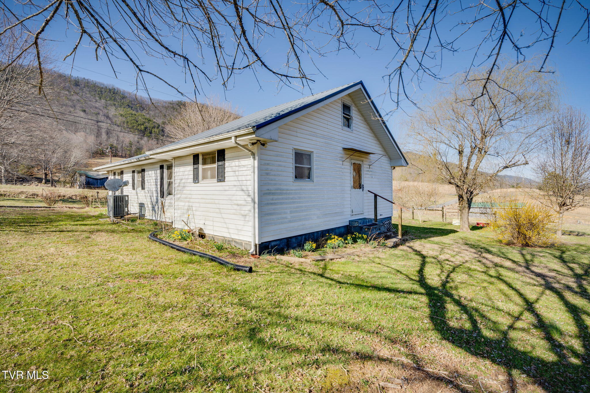 1144 Poor Valley Road, Rogersville, Tennessee image 16