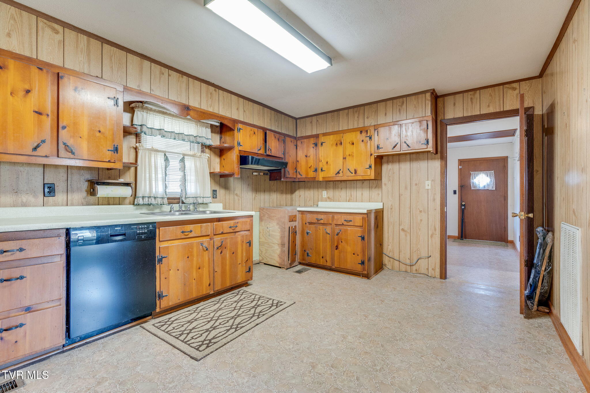 1144 Poor Valley Road, Rogersville, Tennessee image 6