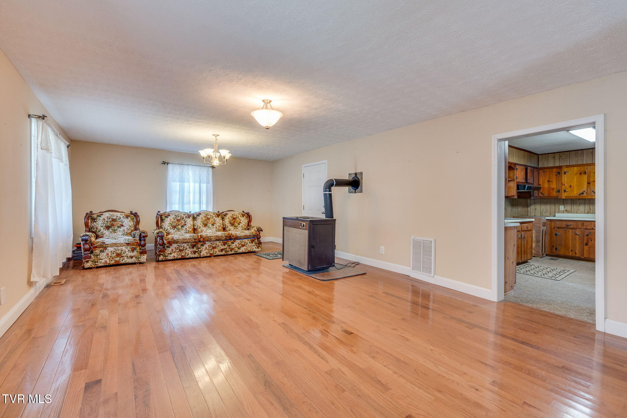 1144 Poor Valley Road, Rogersville, Tennessee image 4