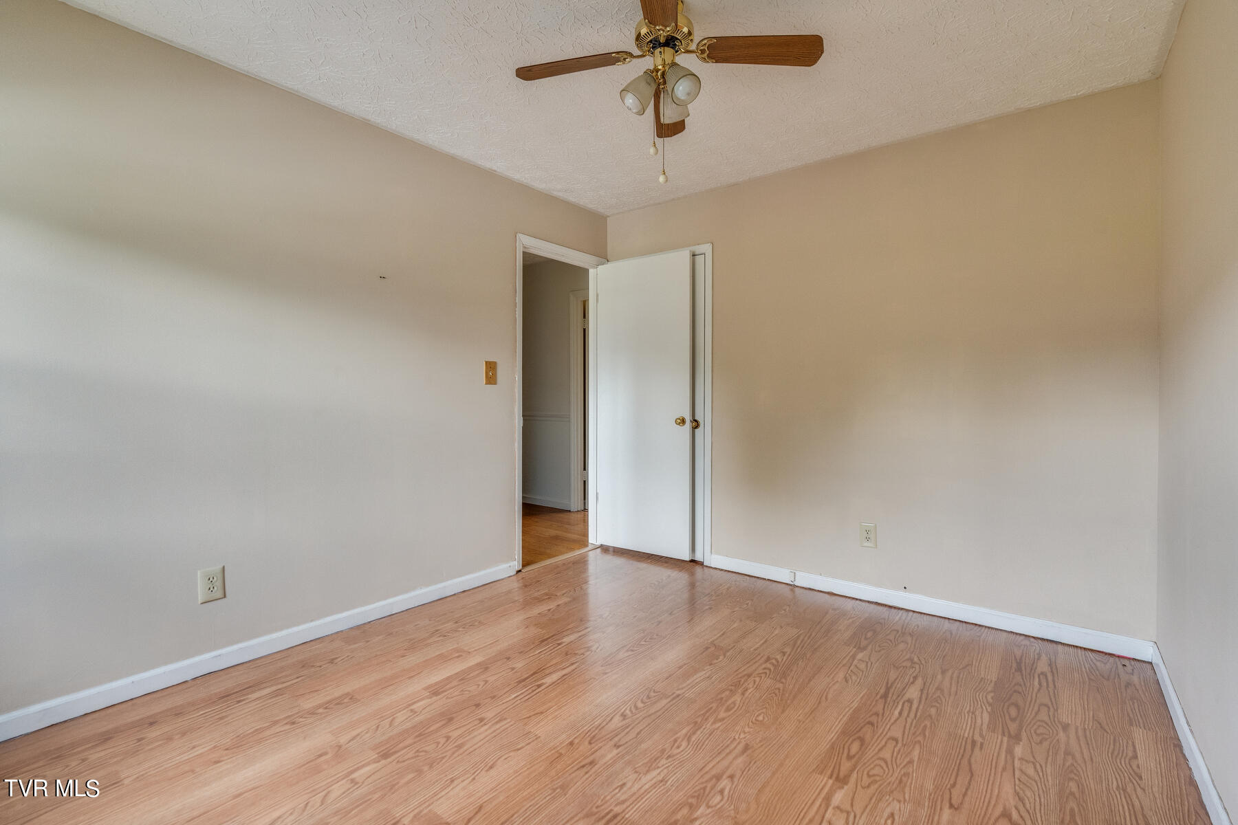 415 Walnut Street, Church Hill, Tennessee image 17