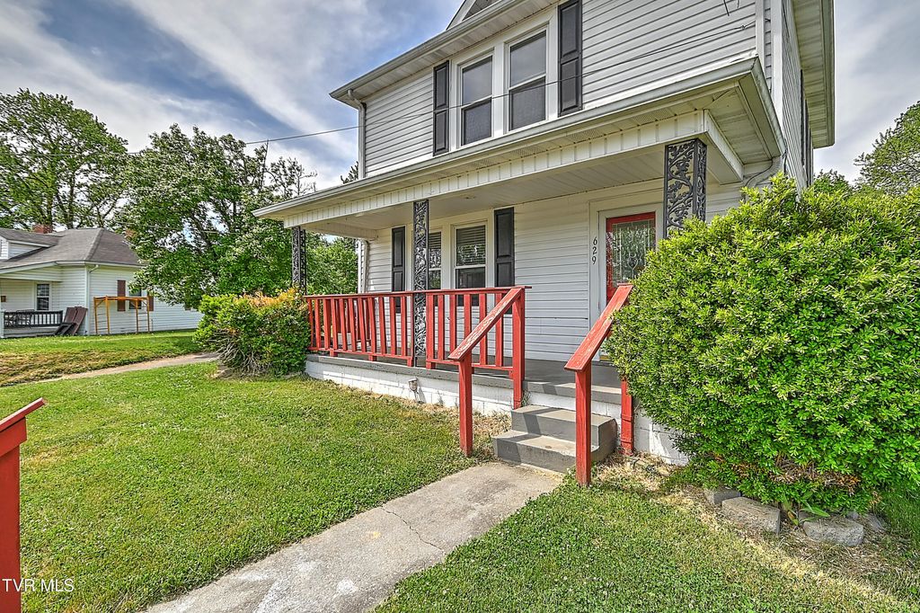 Photo of 629 Branch Street, Kingsport, TN 37660 (MLS # 9994123)