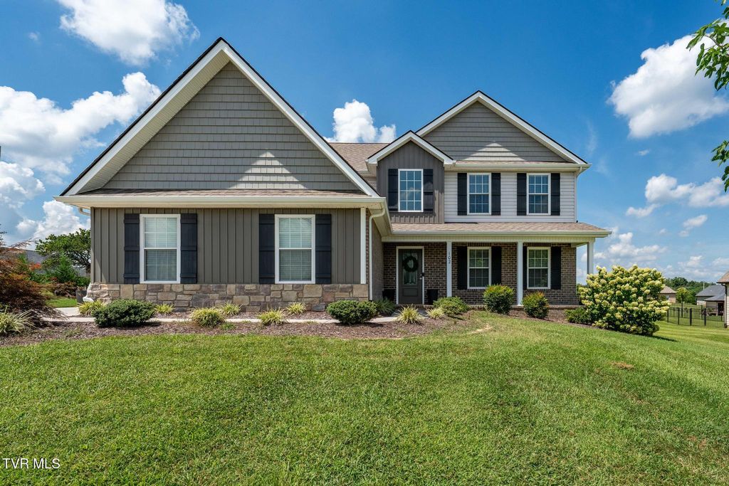 Photo of 102 Mountain View Circle, Piney Flats, TN 37686 (MLS # 9993017)
