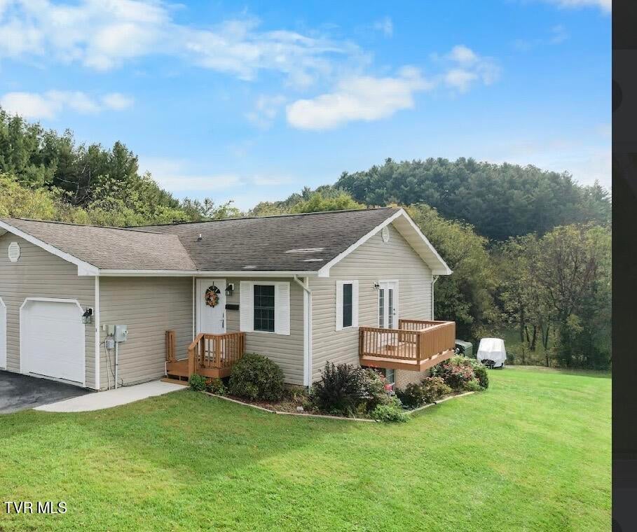 Photo of 21543 Green Spring Road #B, Abingdon, VA 24211 (MLS # 10002237)