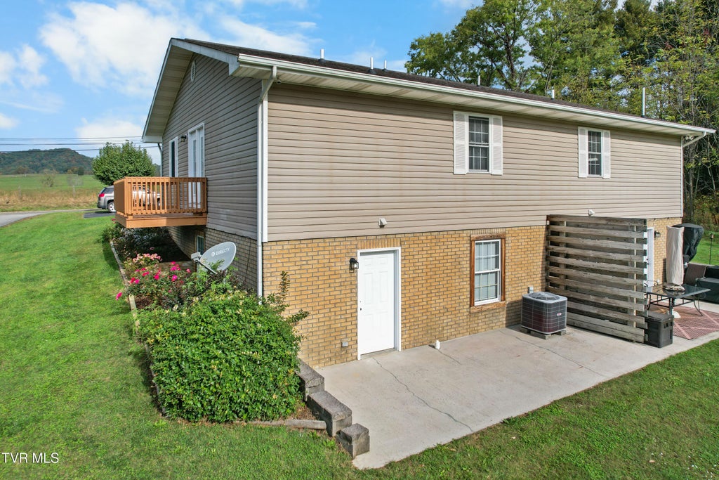 Photo of 21543 Green Spring Road #B, Abingdon, VA 24211 (MLS # 10002237)