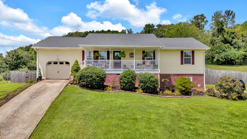 Photo of 1109 Greenlee Drive, Jonesborough, TN 37659 (MLS # 9990239)