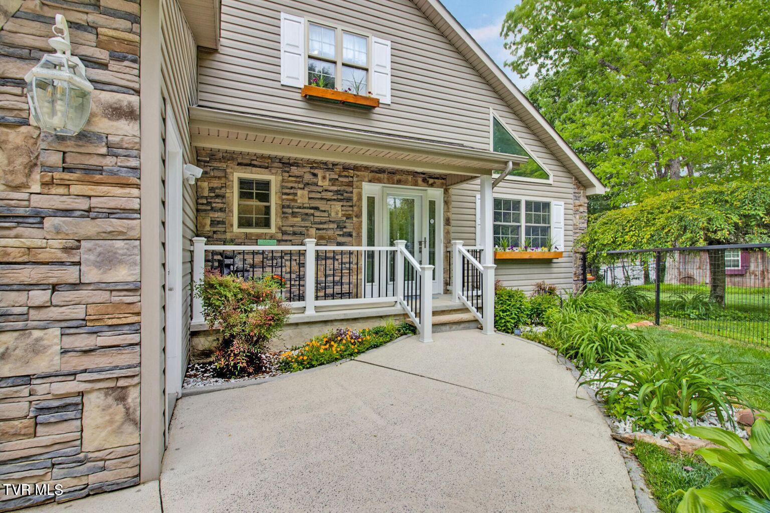 4058 Lone Wolf Circle, Crossville, Tennessee image 3