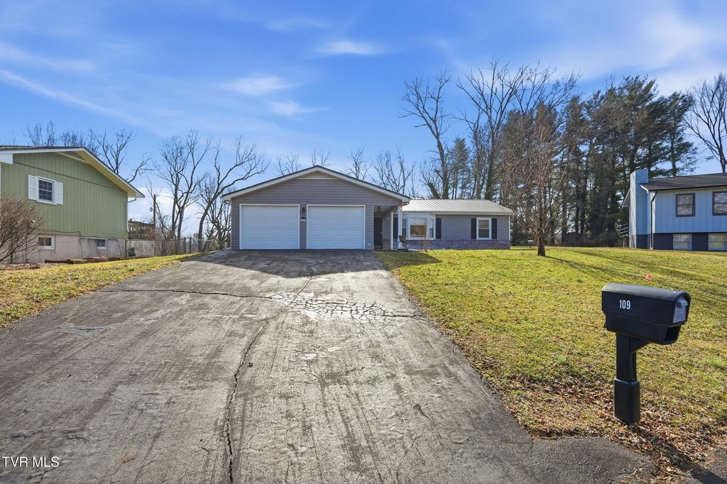 Photo of 109 Canterbury Lane, Bristol, VA 24201 (MLS # 9991087)