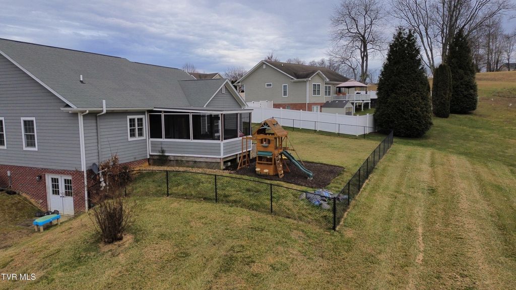 Photo of 14707 Village Loop, Abingdon, VA 24210 (MLS # 9989950)