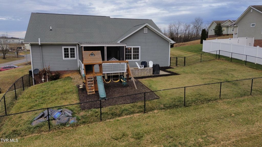 Photo of 14707 Village Loop, Abingdon, VA 24210 (MLS # 9989950)