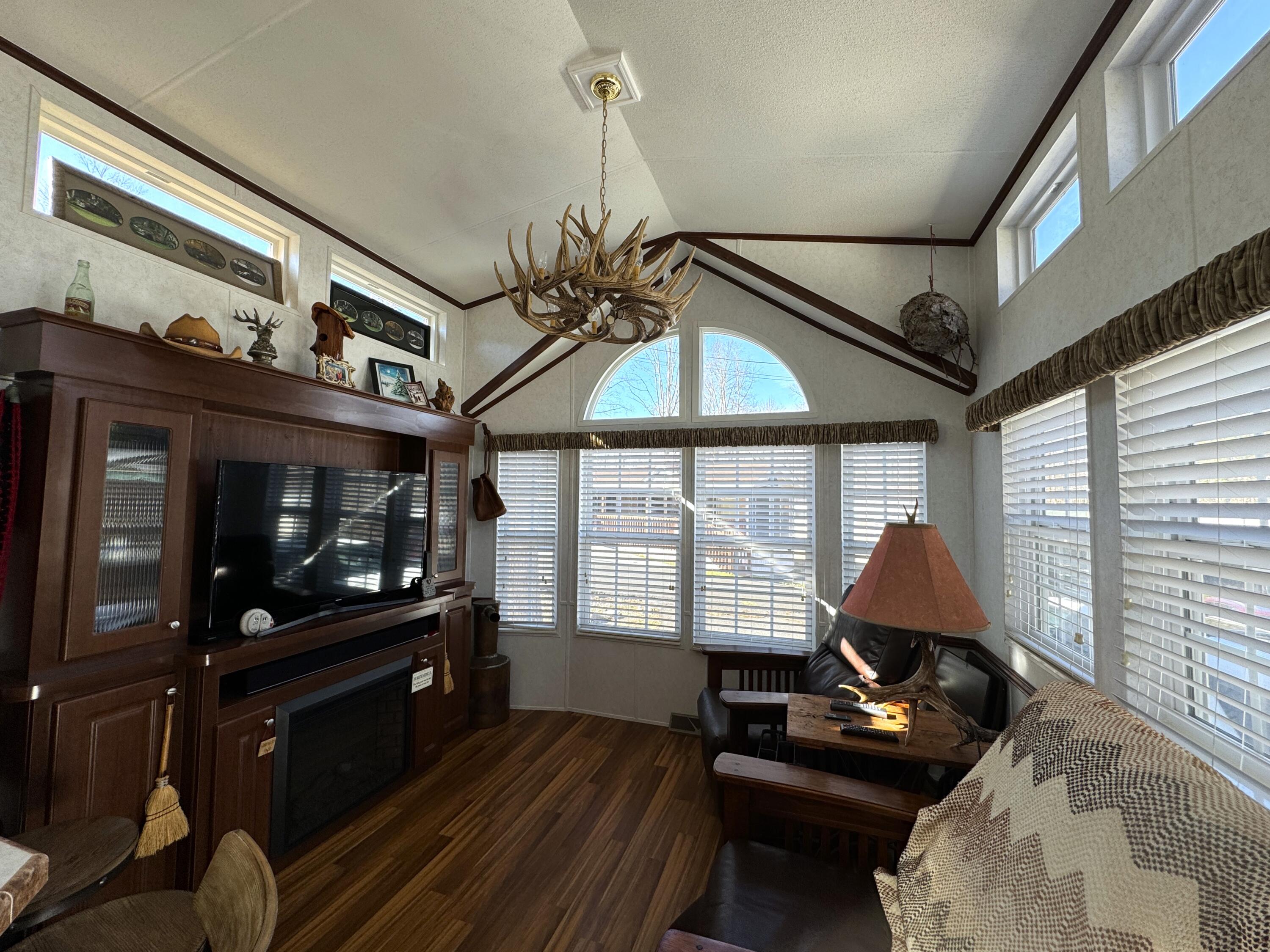 5355 East Parkway #35, Cosby, Tennessee image 8