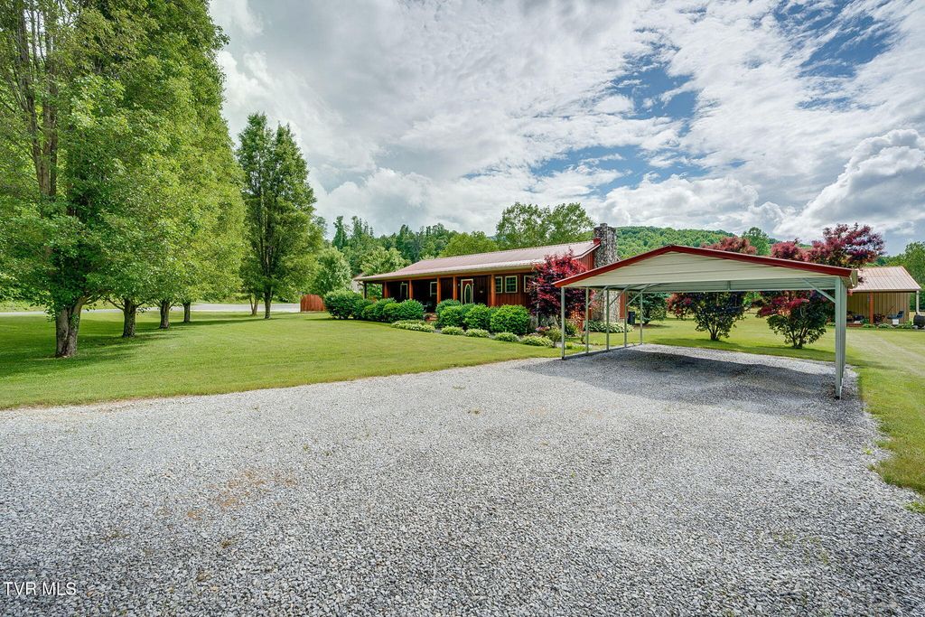 Photo of 1025 Old Iron Mtn Road, Unicoi, TN 37692 (MLS # 9995989)
