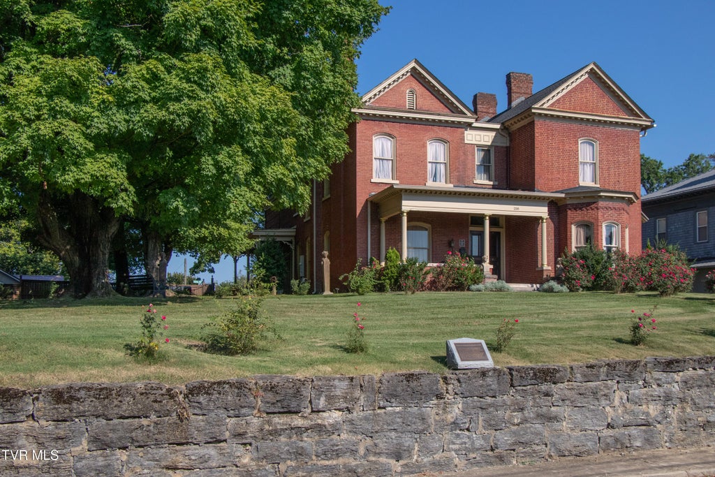 Photo of 258 King Street, Bristol, VA 24201 (MLS # 10000822)