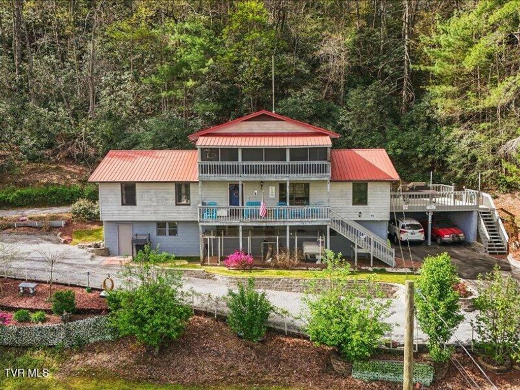 Photo of 814 Dogwood Drive, Erwin, TN 37650 (MLS # 9994201)