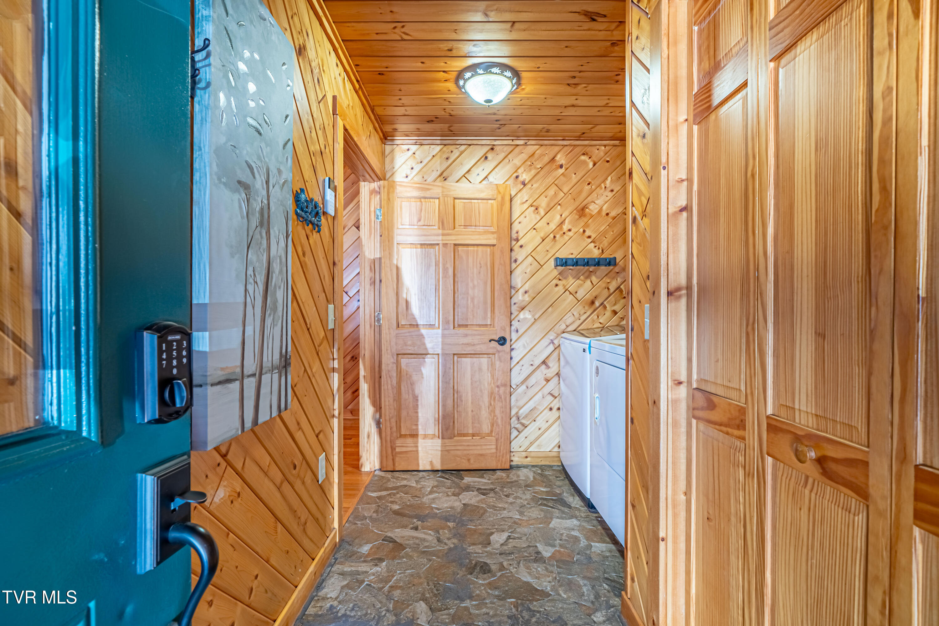20903 Azen Road, Damascus, Virginia image 6